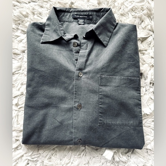 Club Monaco Other - Club Monaco Standard Fit Men’s Button Down Gray Shirt Size Medium